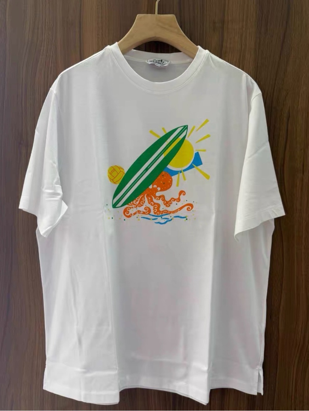 🚩steal Hermes White Tee with Surfboard & Sun Graphic